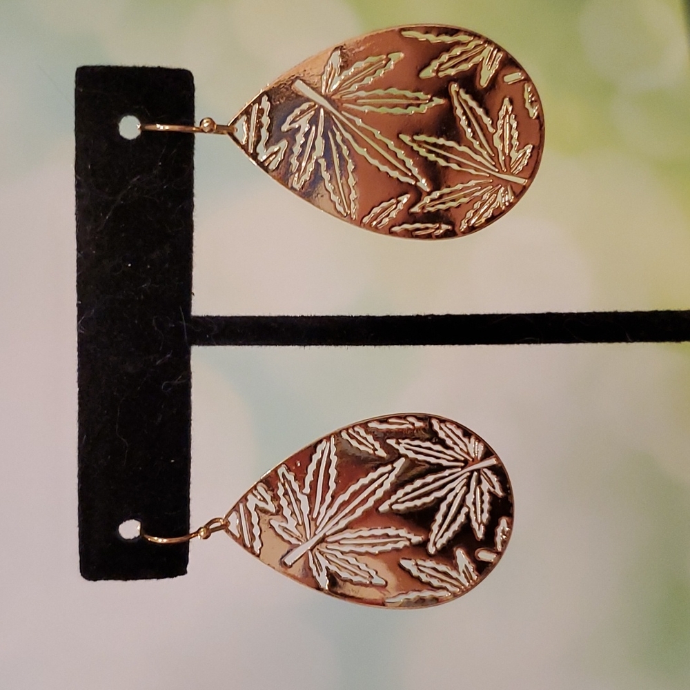Metal leaf 420 print graphics goldtone pierced Teardrop